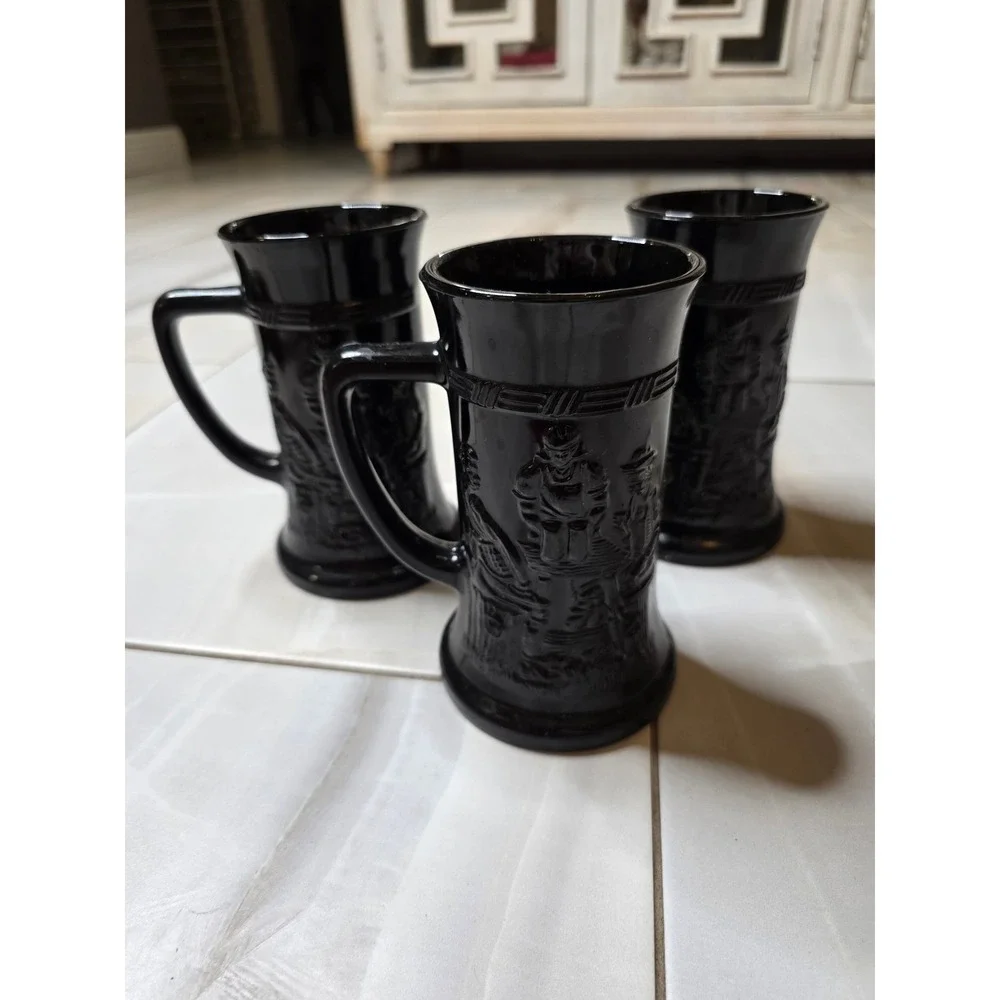 Vintage Black Amethyst Glass Beer‎ Stein Tavern Scene Embossed Mug Set of 3 A5